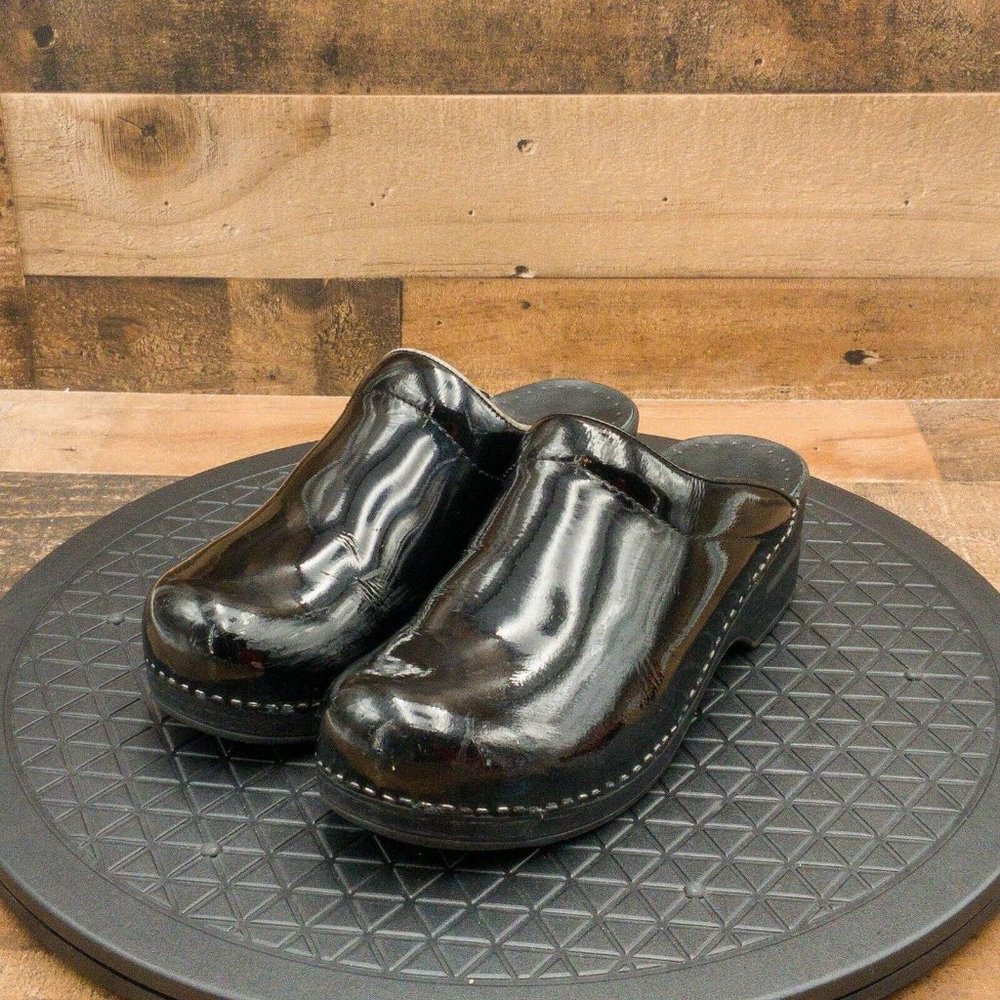 Dansko Womens  Clogs Size 9/39EU